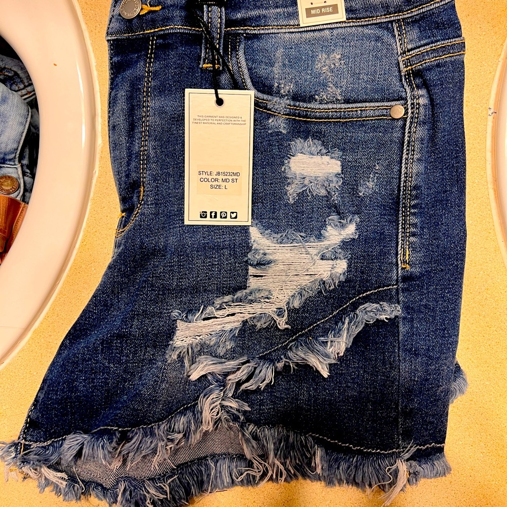Judy blue tulip shorts size large